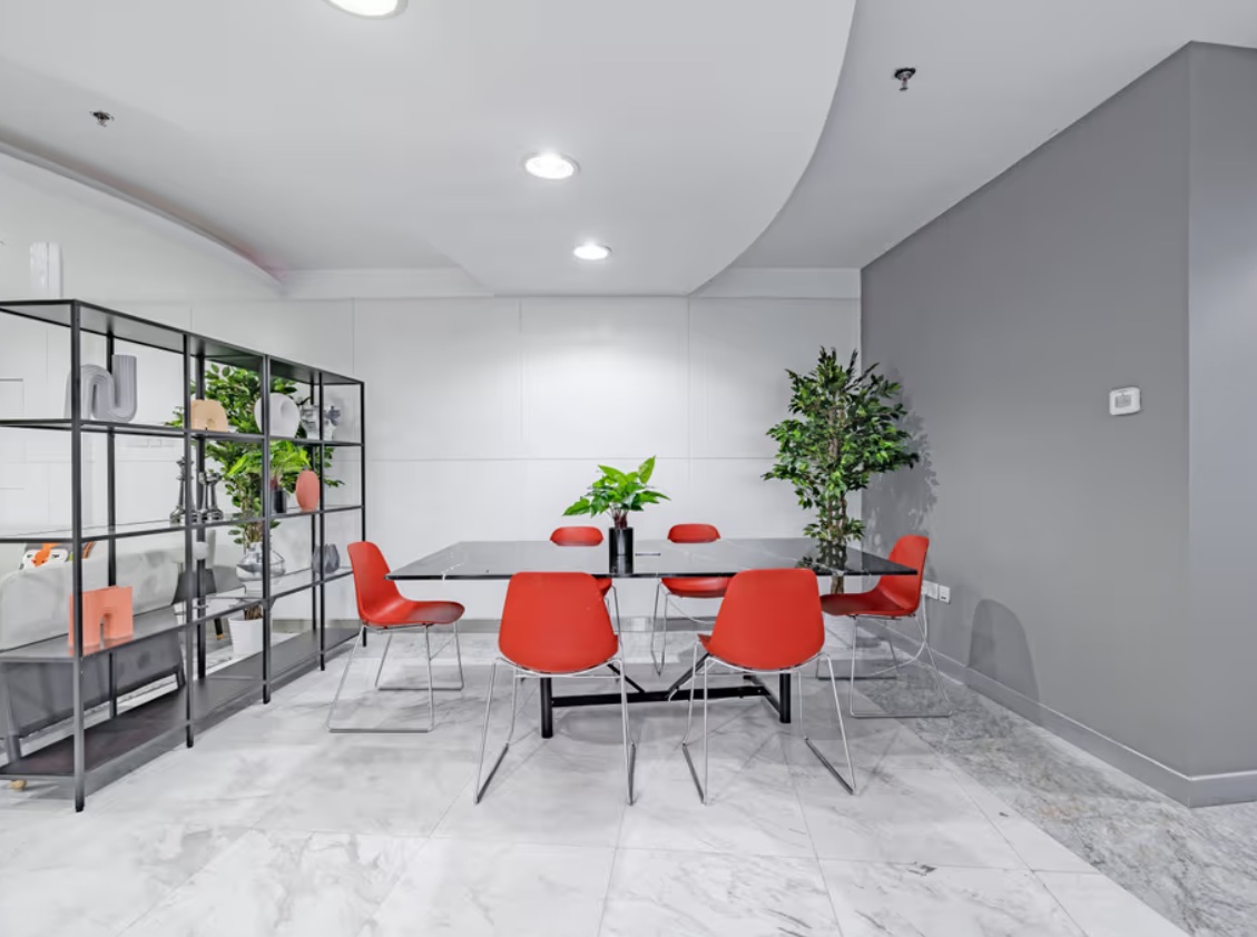 Office in Dubai - Photo 2